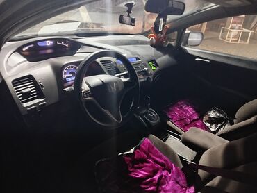 Honda: Honda Civic: 2007 г., 1.8 л, Автомат, Бензин at lalafo.kg — 9 Honda: Honda Civic: 2007 г., 1.8 л, Автомат, Бензин — 9