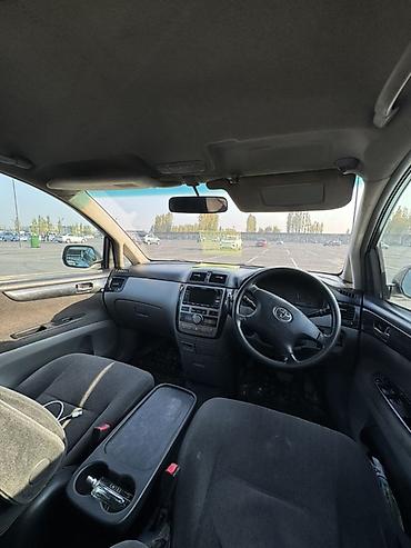 205 60: Toyota Ipsum: 2003 г., Минивэн — 4