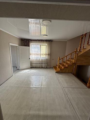 Продажа коттеджей и домов: Продаю Дом 🏡 💵Цена: 350 000$ 📏Площадь: 200 кв.м. 🏠1 этаж: зал, кухня — 4