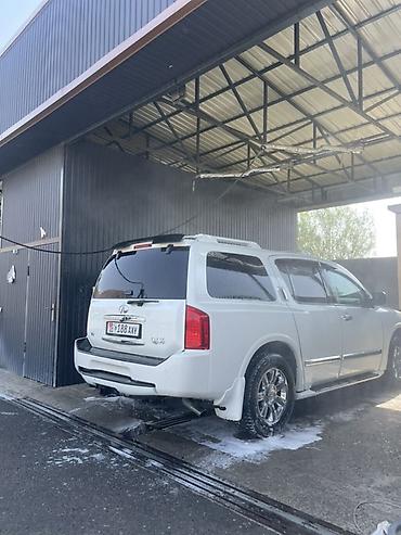 terrano 2: Infiniti QX56: 2004 г., Внедорожник — 4