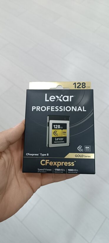 capture card: Lexar 128 gb GOLD CF card