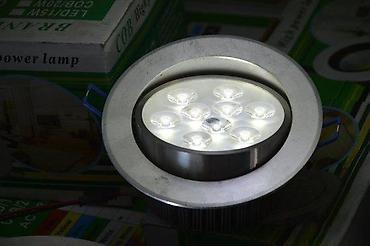 pepco svece: Alu LED Rozetna 9x1W 6000k. LED Rozetna 9x1WSnaga:9W (9x1W)Ulazni — 3
