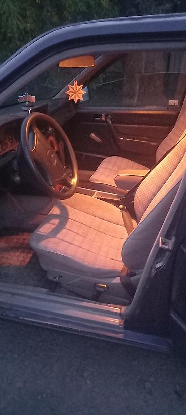 zibil masini satisi: Mercedes-Benz W124: 1.8 l | 1993 il Sedan — 2