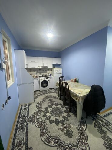 Həyət evləri və villaların satışı: Evin temire etiyacı yoxdur Beli paket krşa çornu polu var 7/8 daş — 7