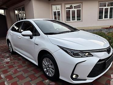 120 prado: Toyota Corolla: 2022 г., 1.8 л, Вариатор, Гибрид, Седан — 3