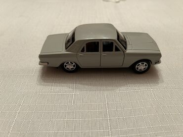 Avtomobil modelləri: Metall oyuncaq avtomobil modeli - Korpus: tam metal (die-cast) — 4