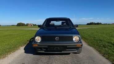 volkswagen тигуан 2016: Volkswagen Golf: 1990 г., 1.8 л, Механика, Бензин, Хетчбек