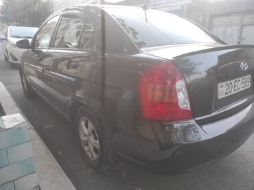 Hyundai: Hyundai Accent: 1.6 l | 2006 il Sedan — 4