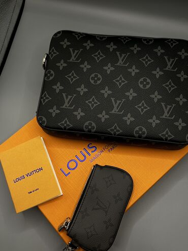 Барсетки: Барсетка, Louis Vuitton, Материал: Натуральная кожа, Застежка на молнии, Множество карманов, Моющийся материал, Новый