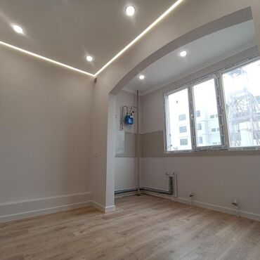 Продажа квартир: 3 комнаты, 61 м², 106 серия улучшенная, 2 этаж, Дизайнерский ремонт