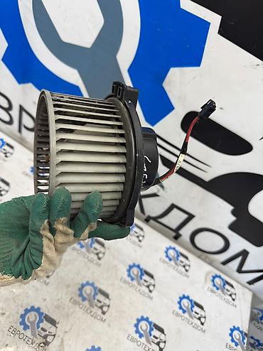 Другие детали вентиляции, охлаждения и отопления: Моторчик печки (отопителя) Mercedes Benz M-Class W163 OM613 2004 — 8