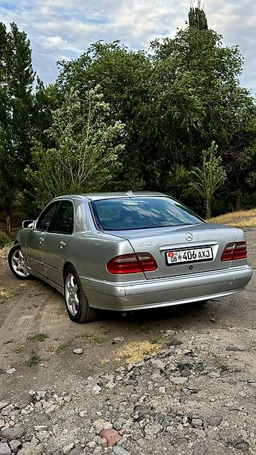 решетка 221: Mercedes-Benz E-Class: 2001 г., 2.4 л, Механика, Бензин, Седан — 4