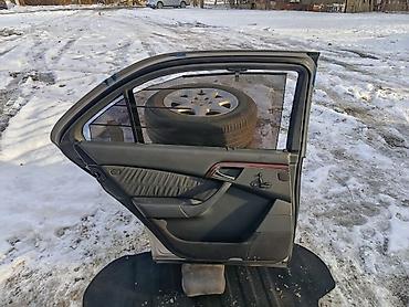 srs: Задняя правая дверь в сборе для Mercedes-Benz (седан, кузов W220 — 2