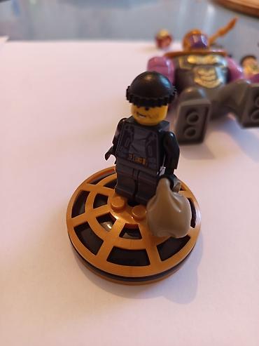 упаковочные коробки: LEGO: 13 фигурок с аксессуарами +1 большая фигурка 3 транспорта 3 — 9