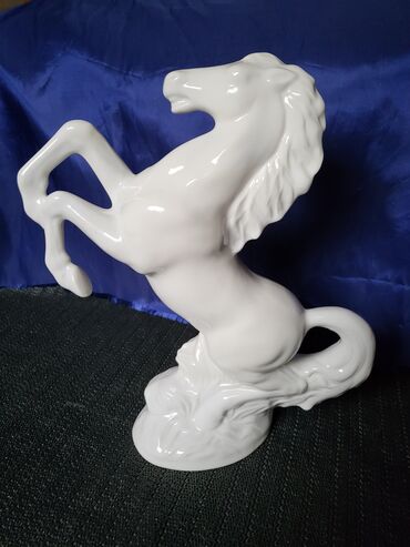 Ostali kućni dekor: Porcelanki veci nov,vintaz konj. Porcelanski konj,nov. sve na — 2