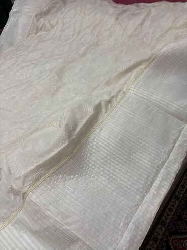 Örtüklər: Yataq üçün Yeni Qaşlı rəng - Bej Yataq örtüyü — 7