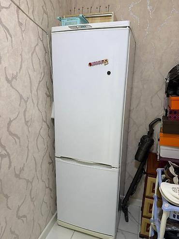 Ayla91. Soyuducu satılır əla vəziyyətdə evden satış.Köçə göre 250 azn
