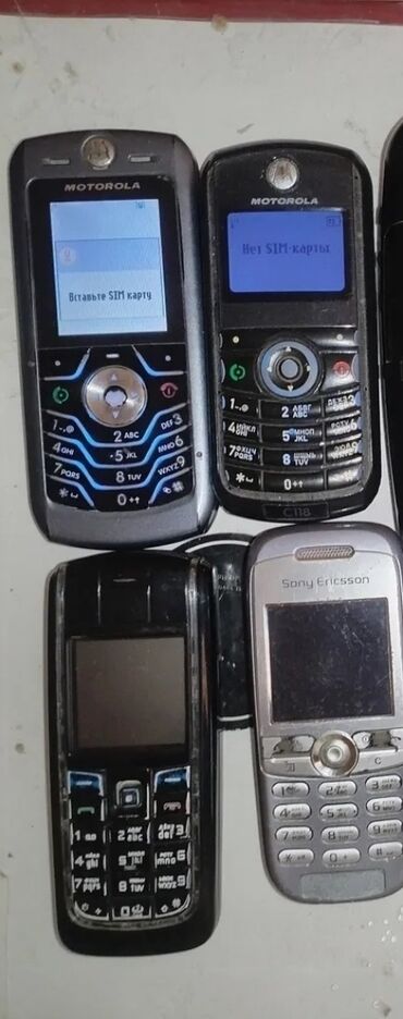 телефон за 100 манат: Retro telefonlar.1Ci 2Dene Motorola ishtiyirler.Qeydiyat yohtu.Hamısı