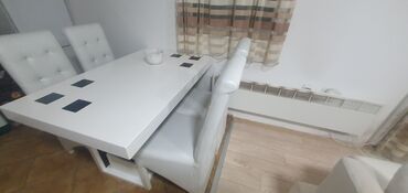 Setovi stolova i stolica: Sto i 4 stolice na prodaju na lalafo.rs — 12 Setovi stolova i stolica: Sto i 4 stolice na prodaju — 12