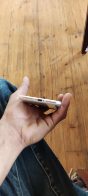 Apple iPhone: IPhone 8 Plus, 64 GB, Ağ, Barmaq izi — 7