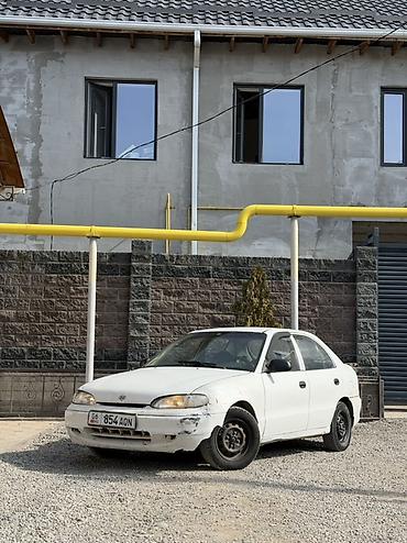 Hyundai Accent: 1996 г., 1.3 л, Механика, Бензин, Седан