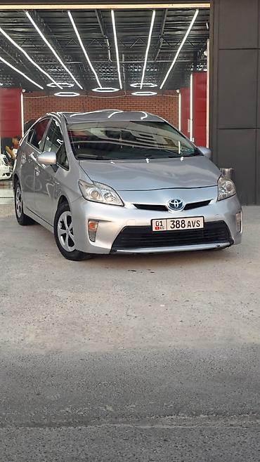 Toyota Prius: 2014 г., Автомат, Гибрид, Хэтчбэк