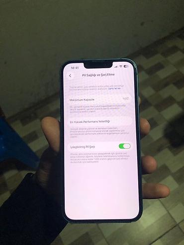 android avtomobil monitorlari: IPhone 13, Mavi, Face ID — 7