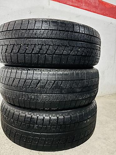шины bridgestone: Шины 215 / 60 / R 17, Зима, Б/у, Комплект, Легковые, Италия, Bridgestone — 1