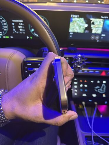 Apple iPhone: IPhone 15 Pro, 256 GB, White Titanium, Face ID — 7