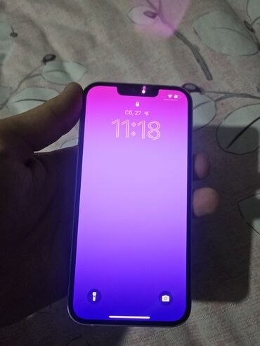 Apple iPhone: IPhone 13, Б/у, 128 ГБ, Белый, Чехол, 77 % — 2