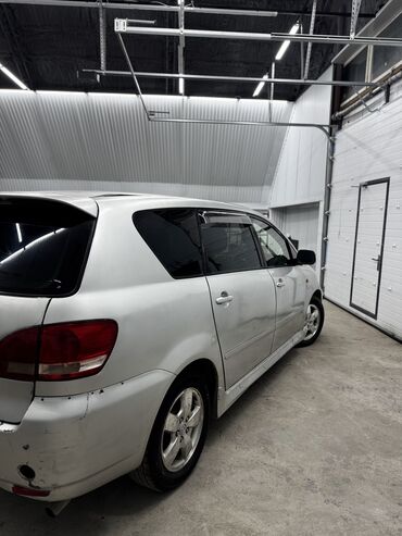 Toyota: Toyota Ipsum: 2001 г., 2.4 л, Автомат, Газ, Минивэн — 4