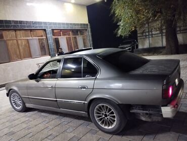 коллектор выпускной: BMW 5 series: 1991 г., Седан