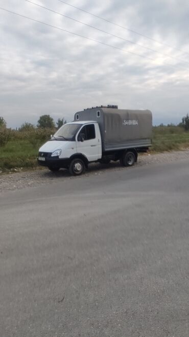 afdamabil ve xususi texnka: Yük maşını – GAZelle (tək kabin), brezent örtüklü tentli kuzov. -