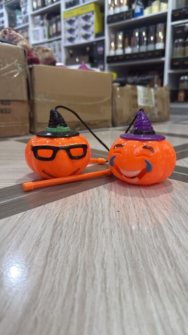 Oyuncaqlar: Halloven malları Geyimlər Dekorlar Aksesuarlar Qorxulu və maraqlı — 30