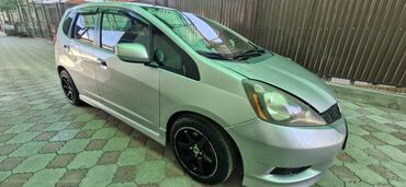 где купить наклейки на машину для выписки из роддома: Honda Fit: 2012 г., 1.5 л, Автомат, Бензин, Хетчбек