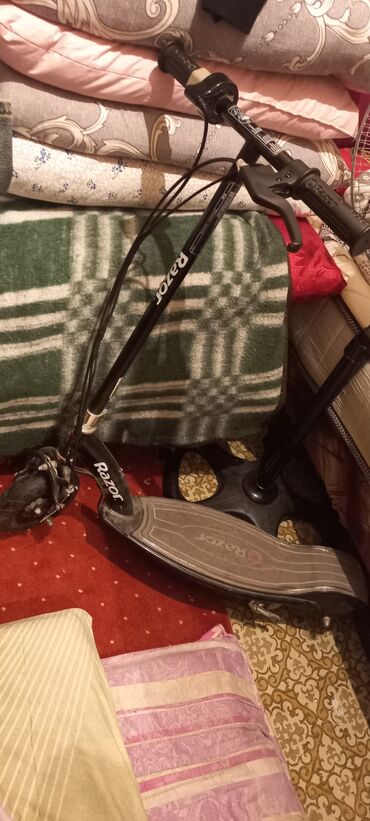 электро сомакат: Razor elektrikli skuteri - Brend/model: Razor (gövdə və göyərtə