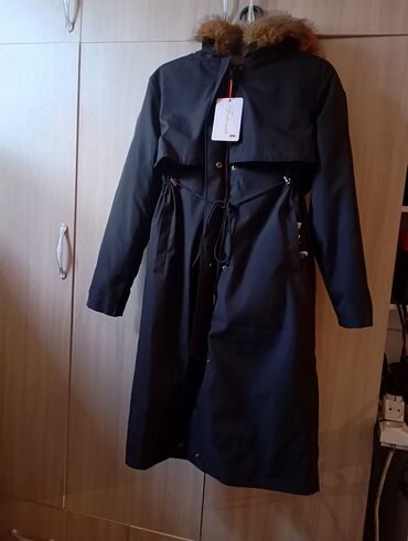 куртка женская зимняя бишкек: Продаю 2в1 парка куртка зимняя и можно носить как плащ тренч мех