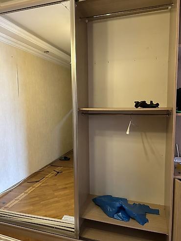 borular: Güzgülü sürgülü qapılı qarderob - Ön hissə: iki böyük güzgü paneli — 4