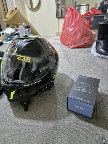 купить шлем для мотоцикла: Salam Scorpion Kask Və S 8 İntercom üstündə verilir 249 Azn Endirimde