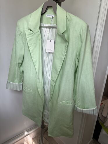 Пиджаки, жакеты: Распродажа одежды из Италии: Пиджак мята (S,M) 3300 Шорты мята (S,M)