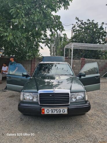 мер 220: Mercedes-Benz 220: 1993 г., 2.2 л, Автомат, Бензин, Седан