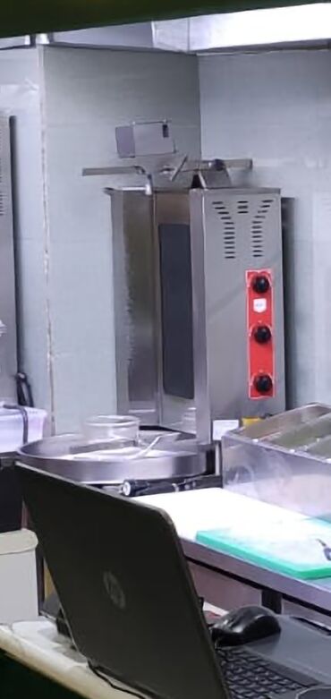 Professional sobalar: Profesional dönər şişi üçün şaquli ızgara aparatı - Paslanmayan