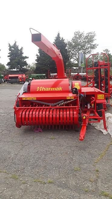 kotanlar traktor: Saman ot üyüdən. Türkiyənin çox küyfiyyətli Harmak firmasıdır. Dövlət — 3