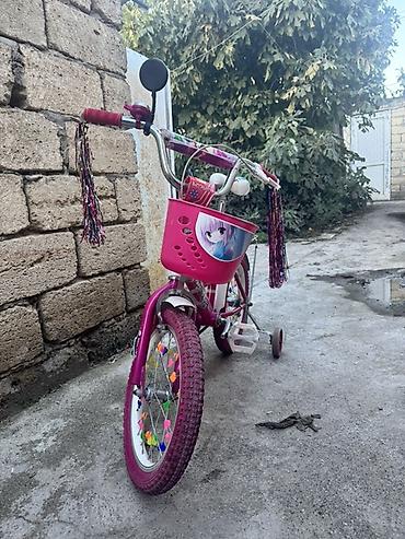 velosiped sin: Uşaq velosipedi – qızlar üçün, çəhrayı rəngdə Xüsusiyyətlər: - Təkər — 3
