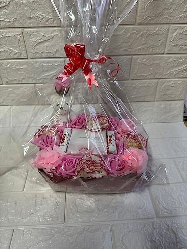 Praznična dekoracija: 🌸🌷 cvetni box setovi 🌷🌸 tražiš savršen poklon koji ostavlja bez daha? — 29