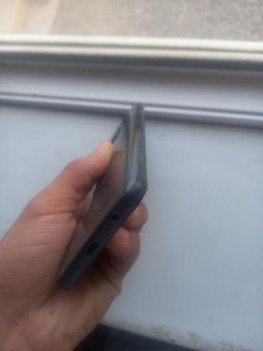 mi note 10: Xiaomi Redmi smartfon - Model: Redmi (arxa qapaqda “Redmi” yazısı — 3