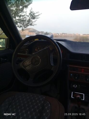 Mercedes-Benz: Mercedes-Benz W124: 2 l | 1992 il Universal — 10