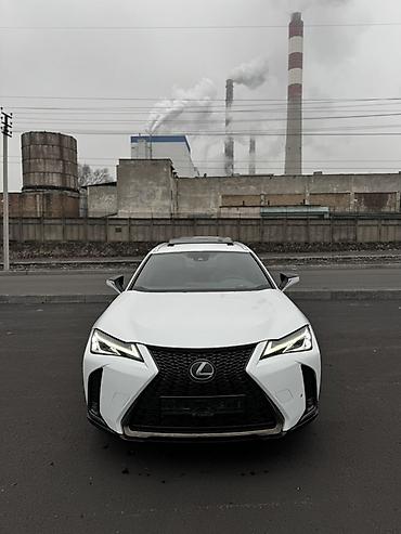 Lexus: Lexus : 2018 г., 2 л, Бензин, Кроссовер — 1