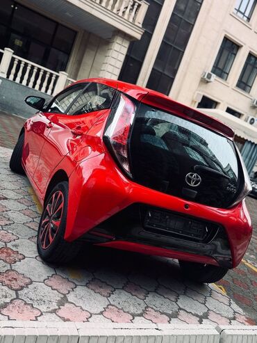 Toyota: Toyota Aygo: 2016 г., 0.1 л, Автомат, Бензин — 2
