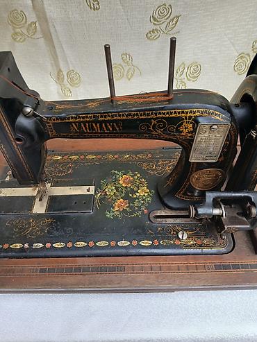 qedimi pullar: Antik pedal tikiş maşını – taxta qutulu - Model: Podolsk/Adler tipli — 5